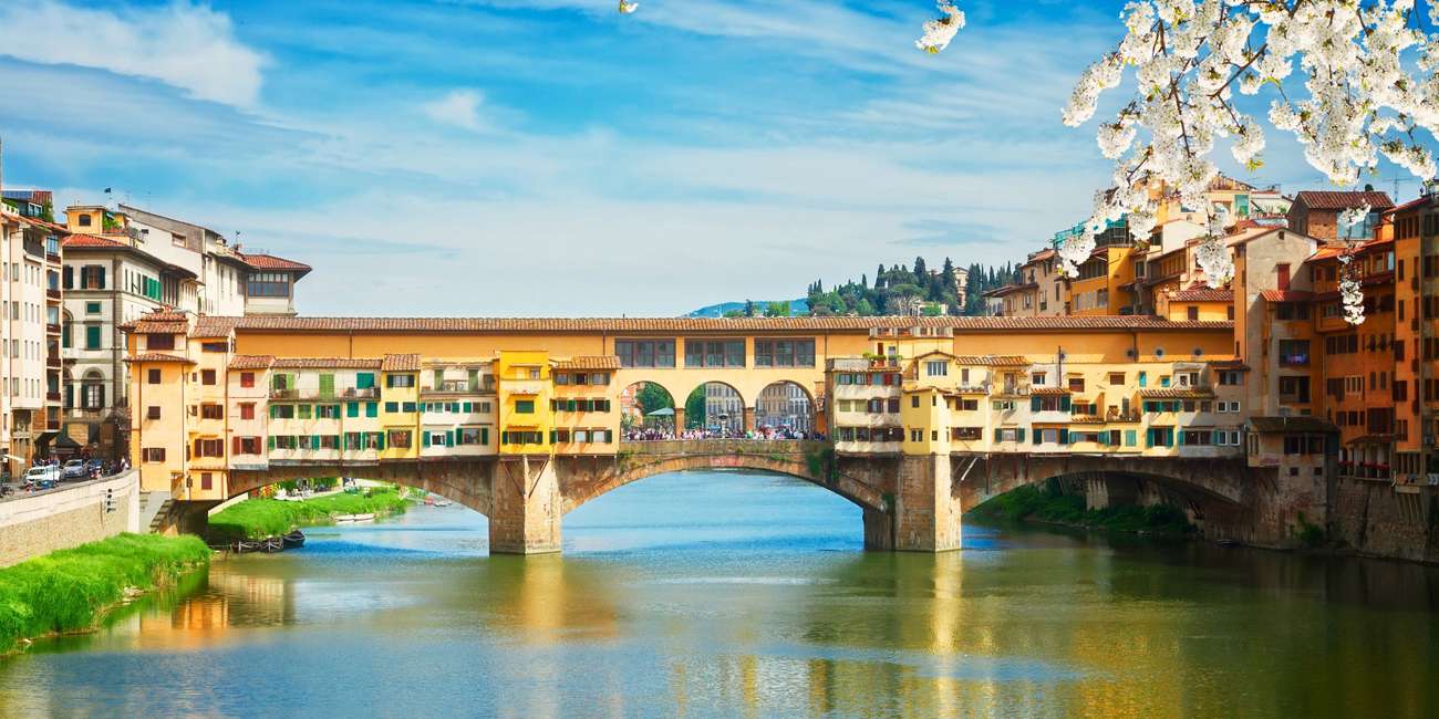 Tour in bus hop-on hop-off a Firenze – Monumenti iconici, panorami della città e attrazioni da non perdere nel 2025 Tour turistici in autobus a Firenze, Italia – Principali monumenti, attrazioni famose e tesori nascosti nel 2025